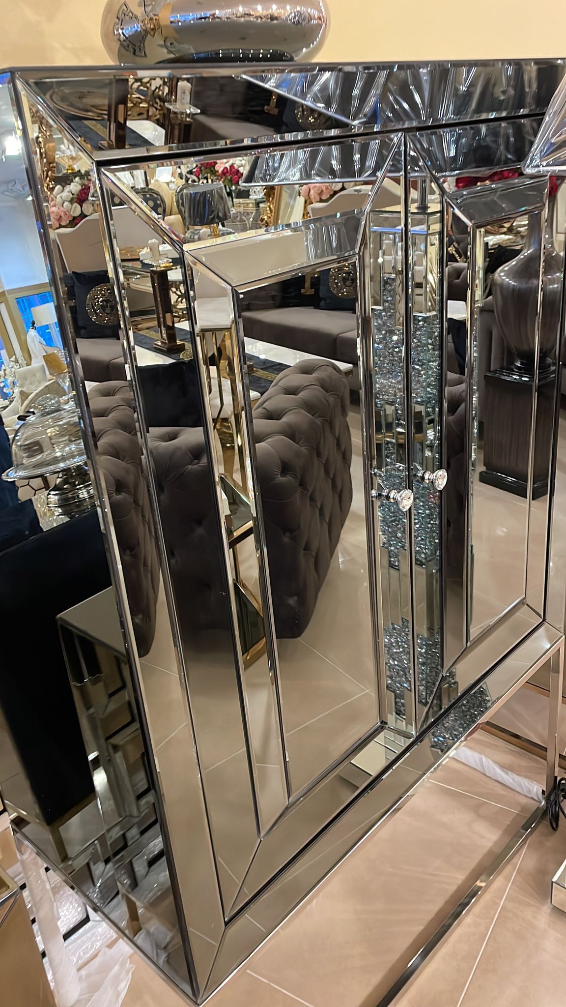 Mirror display show case
