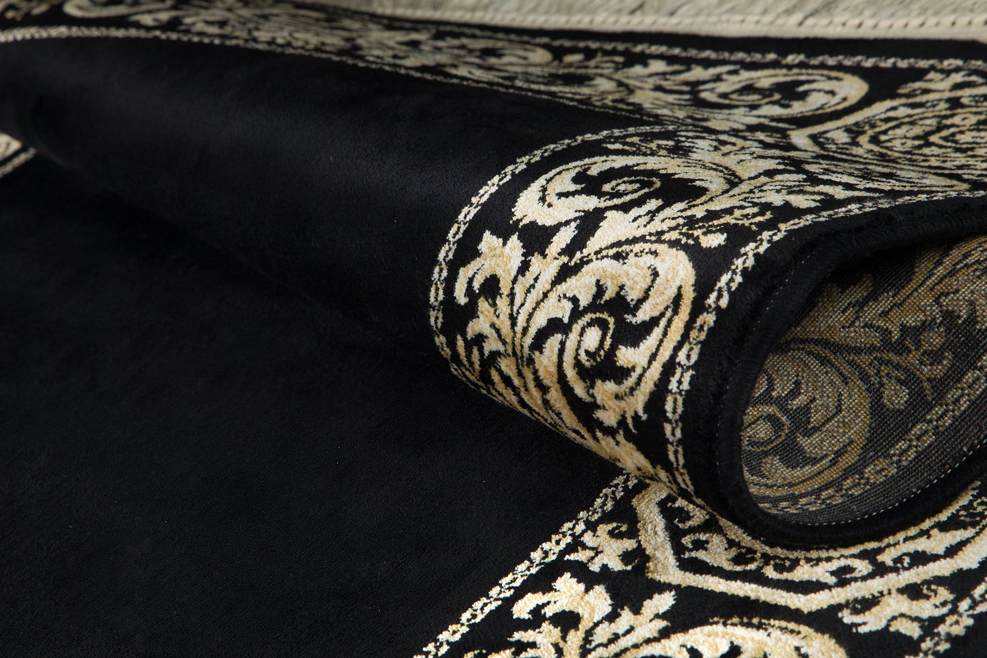 Carpet Round Baroque Black
