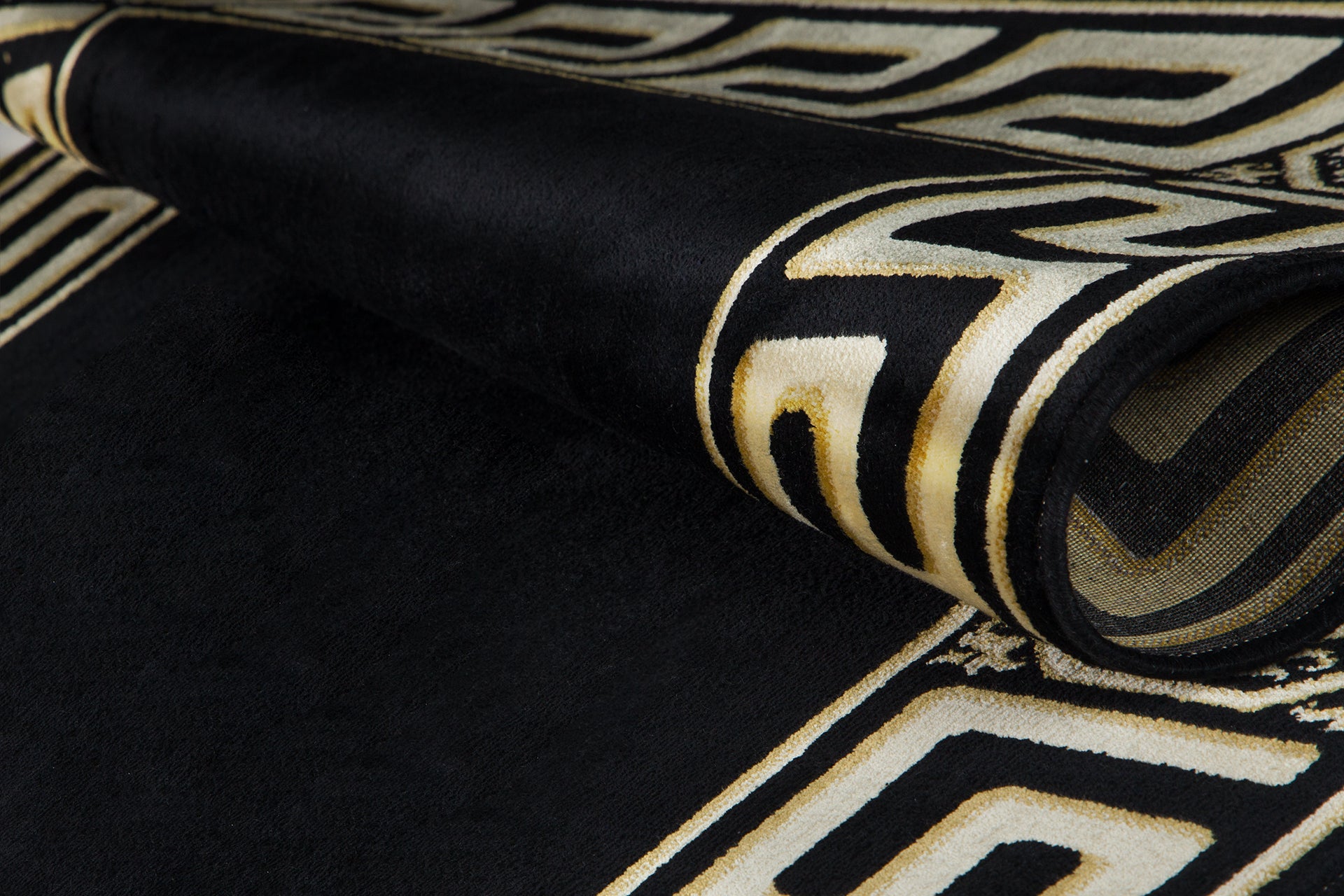 Premium Designer Teppichläufer schwarz gold mit Mäander Motiv - 100% Viskose & Seidenglanz