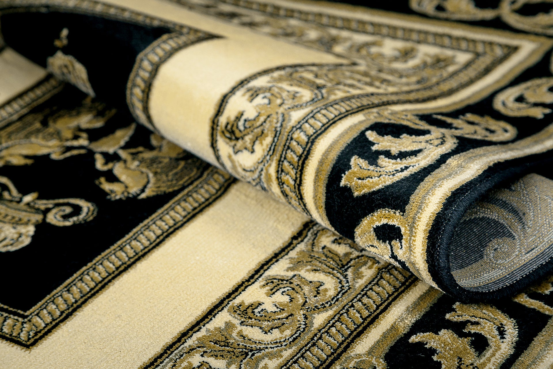 Premium Teppich Pegasus schwarz gold - 100% Viskose - hochwertig handgeknüpft
