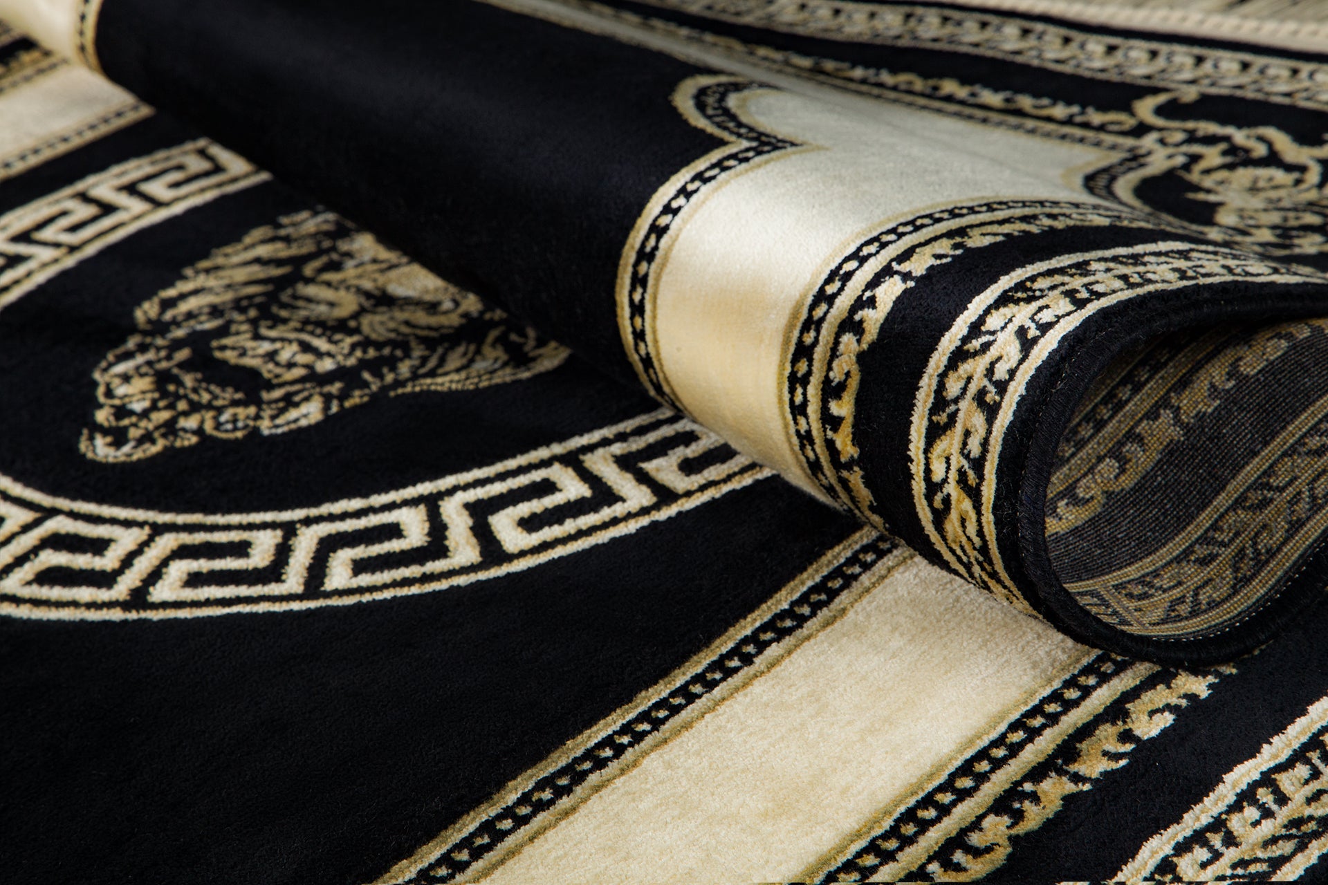 Premium Teppich Wohnzimmer Schlafzimmer mit Löwen Motiv in schwarz gold - kurzflor, weich, flauschig - 100% Viskose