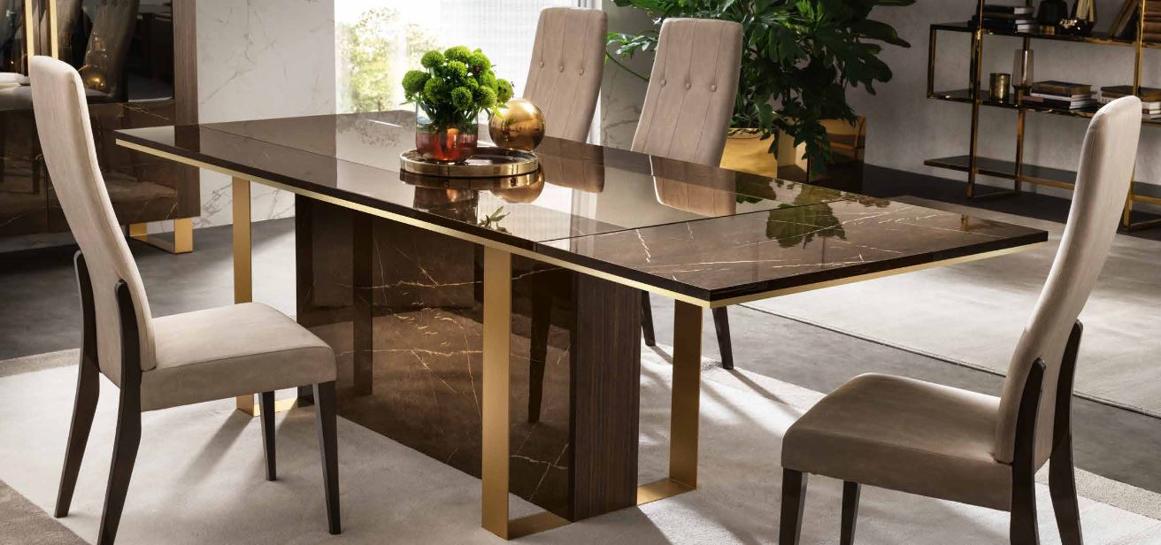 Essenza dining room