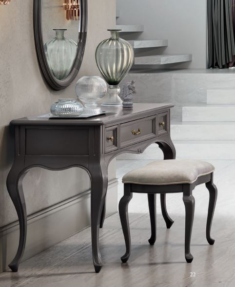 Luxury Bedroom Verdi Fumo Patinato