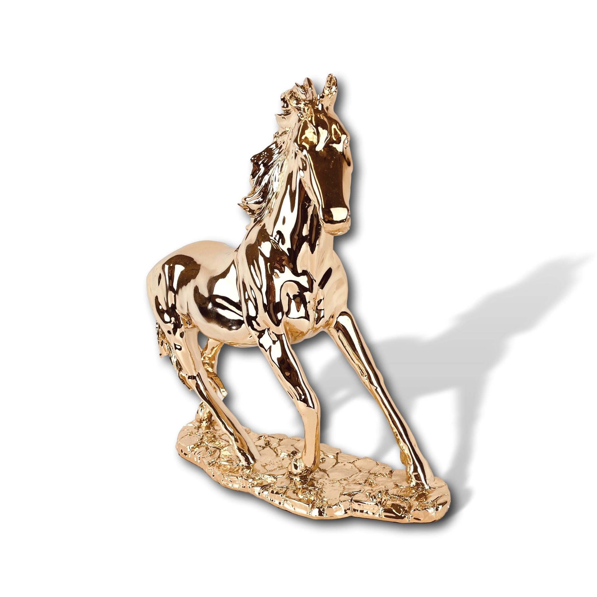 Noble decorative horse made of synthetic resin gold-plated
