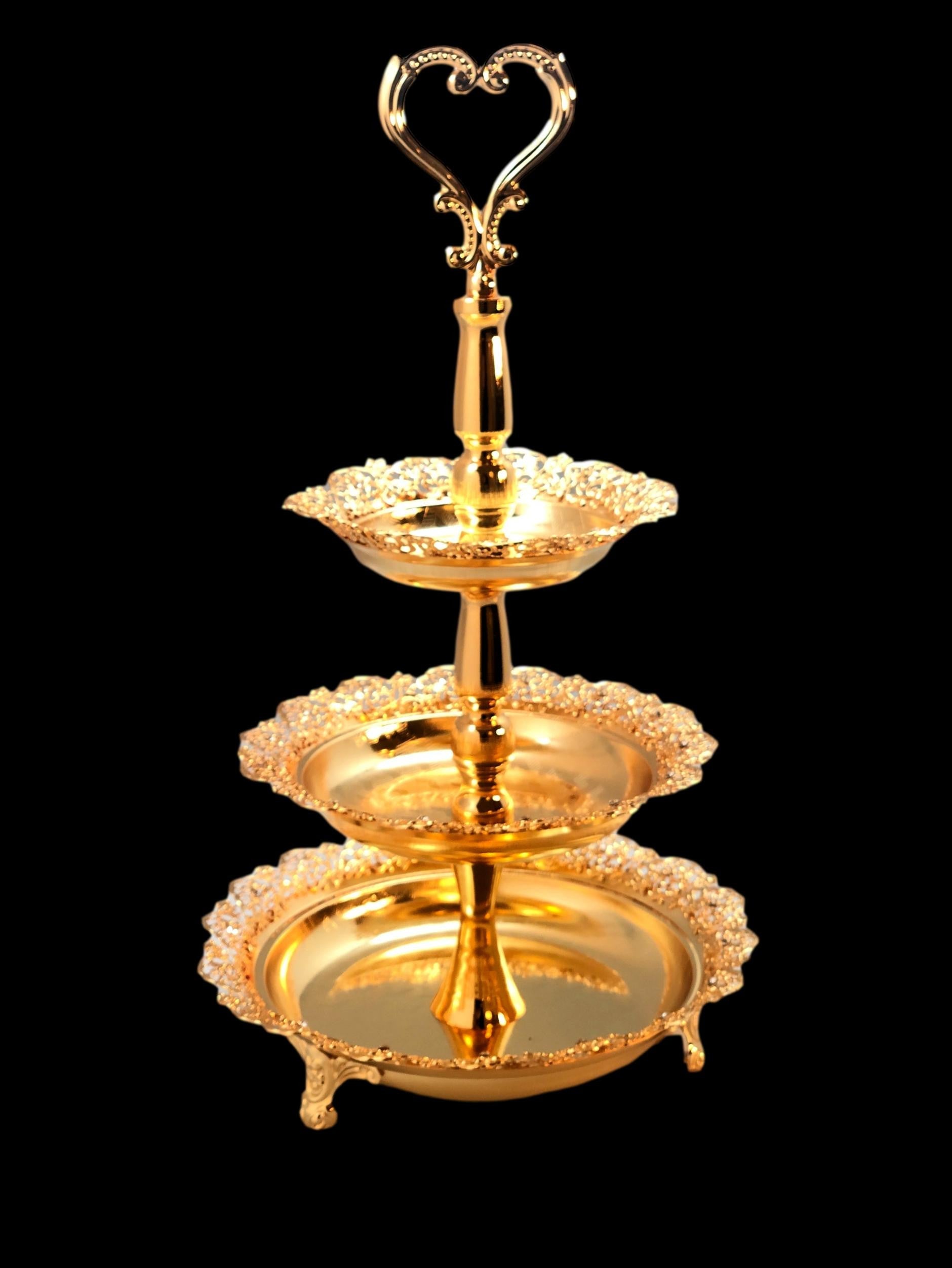 Etagere 3 stöckig mit Tellern für  Obst Kuchen Torte in Barock gold