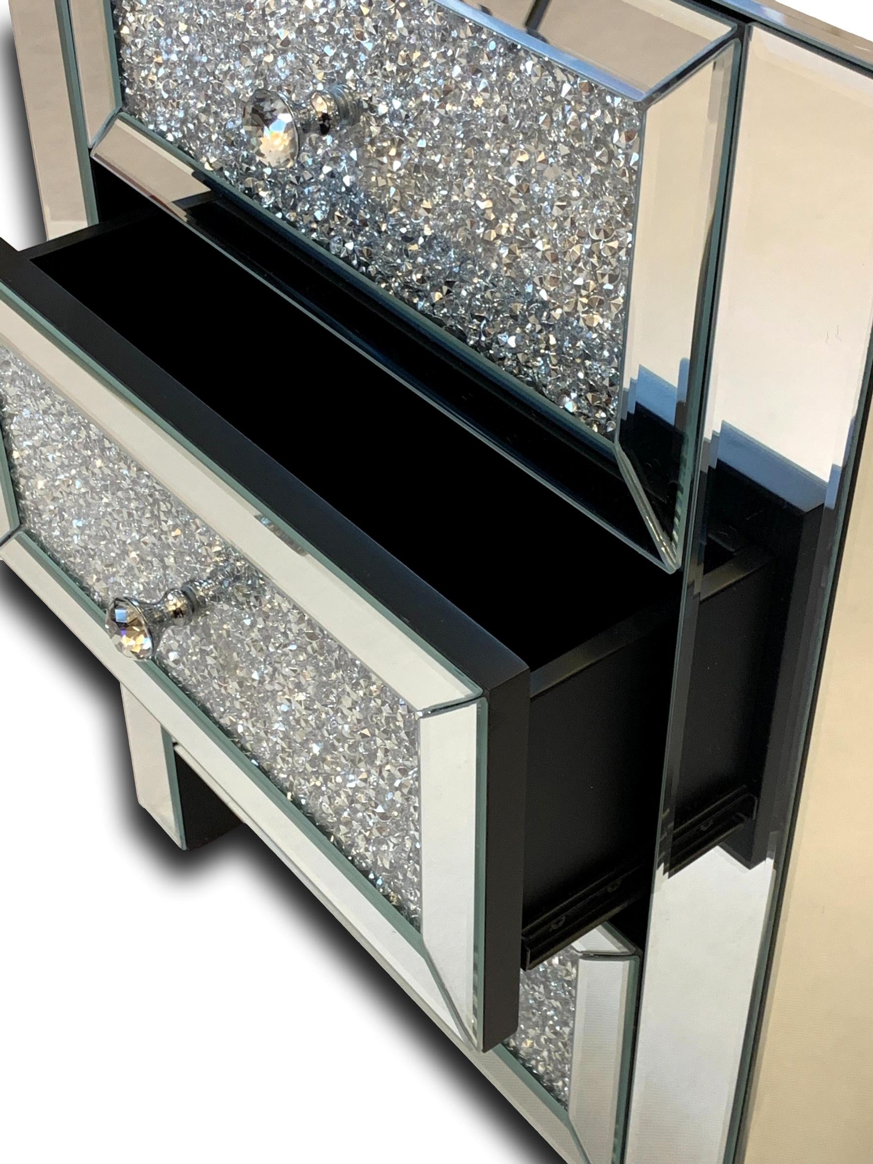 Bedside table mirrored