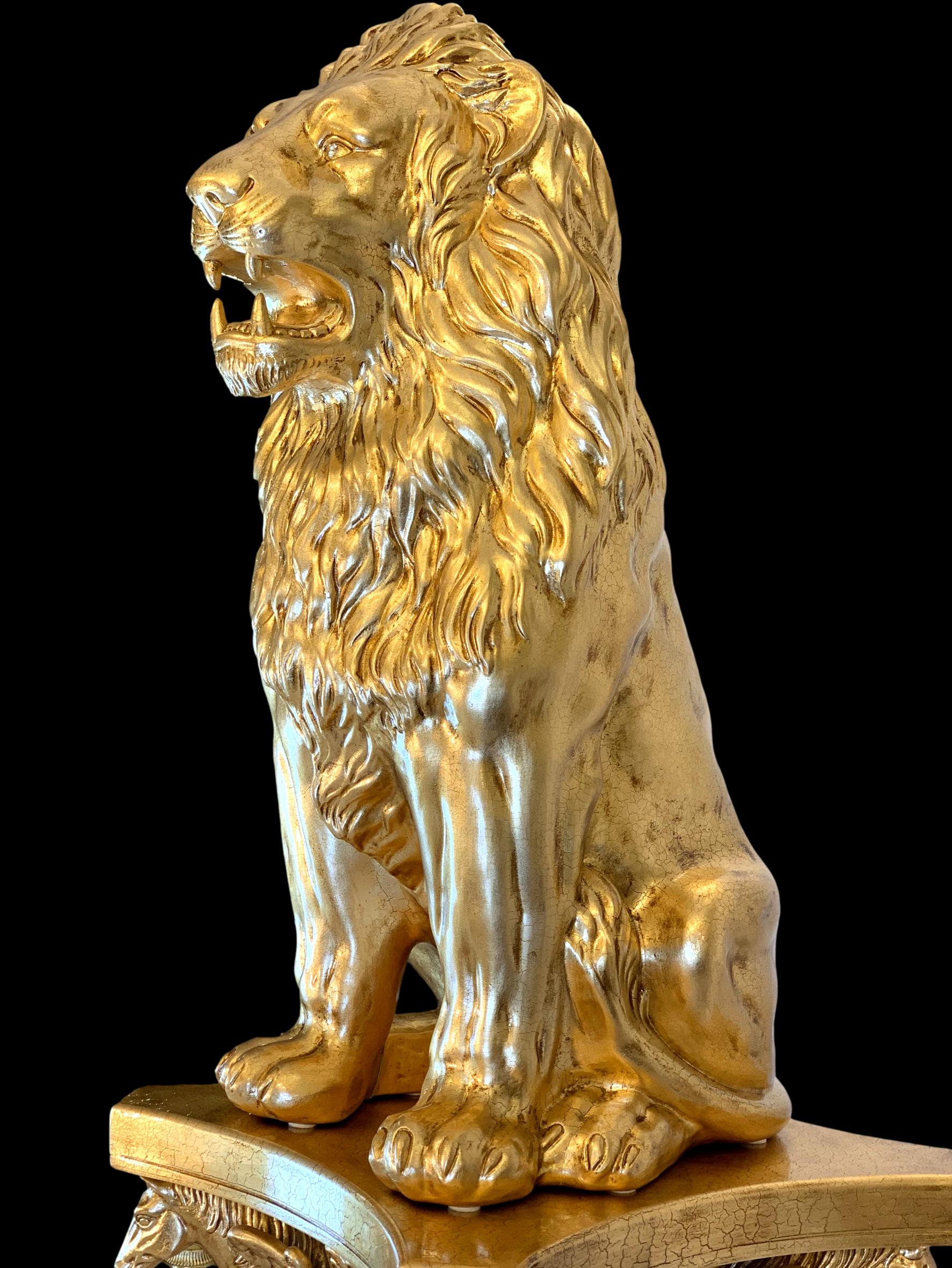 Lion on pillar (column) - Set 2 pcs